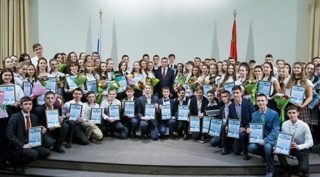 More than 100 gifted high schoolers from Primorsky region have got Governors' Scholarship holder certificates