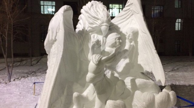 “The Firebird” made by Vladivostok students has got the highest prize at the International Snow Sculpture Competition