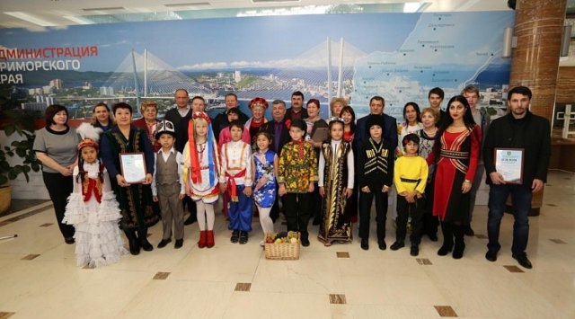 Azerbaijanis of Primorie have presented their national traditions during the festival “Meridians of friendship”
