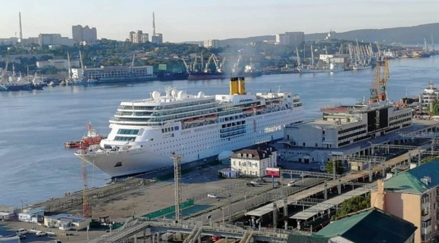 In Vladivostok arrived liner, which will accommodate guests VEF