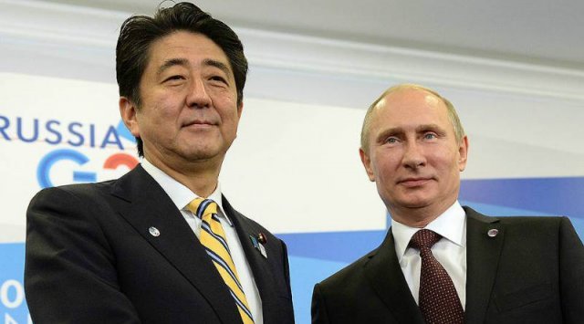 Vladimir Putin and Shinzo Abe will discuss the problem of the peace treaty in Vladivostok