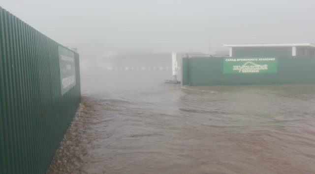 Russian-Chinese border checkpoint was flooded
