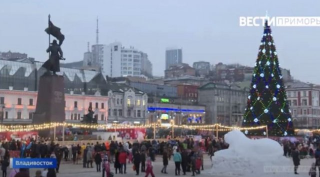Vladivostok’s New Year tree made in to the top-10 of the highest New Year trees of Russia