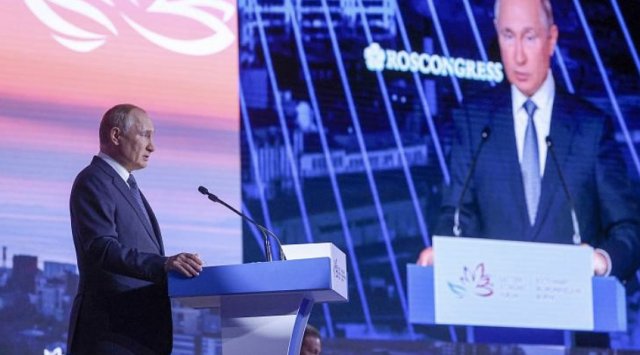 Vladimir Putin: Projects of a global importance started in Primorye